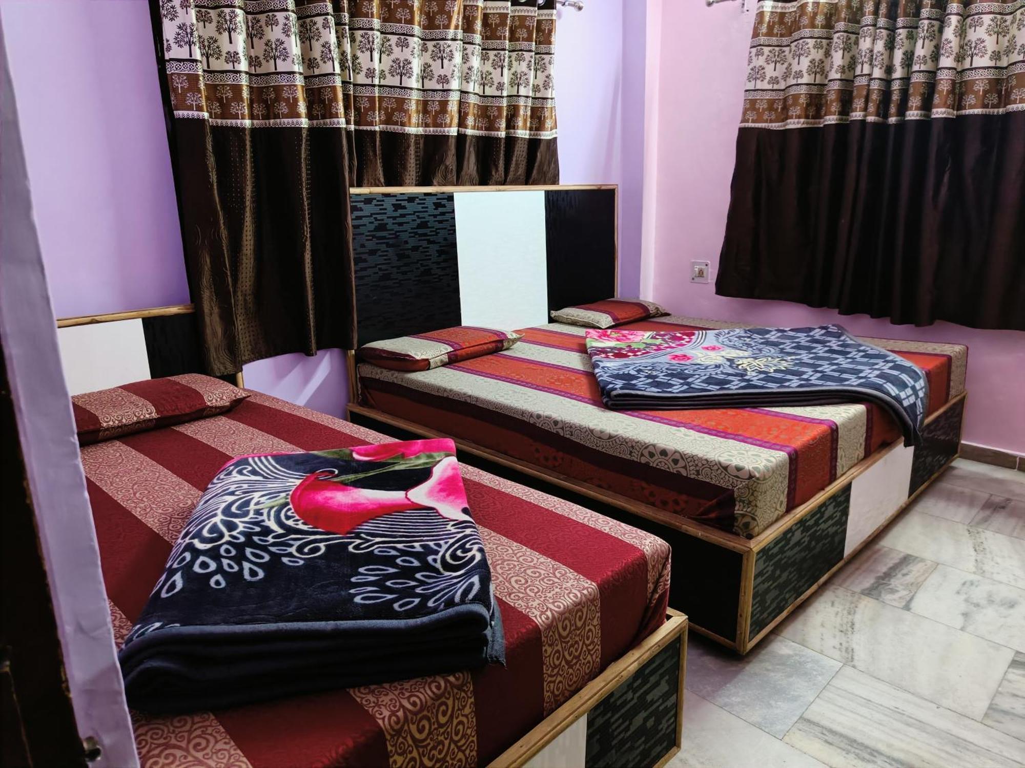 Hotel Hari Ganga - Harkipauri Road Haridwār Buitenkant foto