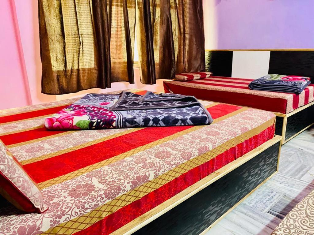 Hotel Hari Ganga - Harkipauri Road Haridwār Buitenkant foto